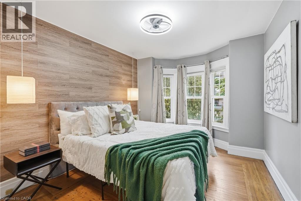 71 Aikman Avenue, Hamilton, ON - Indoor Photo Showing Bedroom