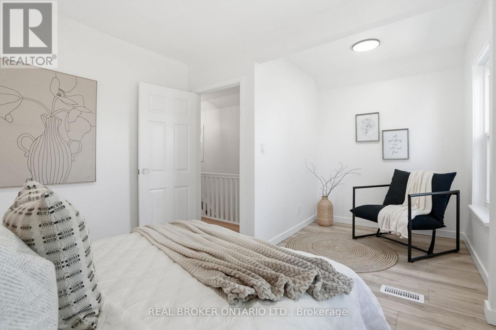66 Mars Avenue, Hamilton, ON