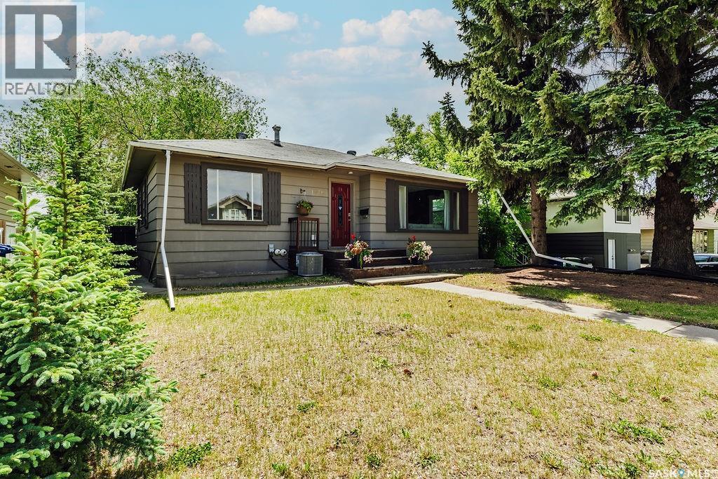 1426 12Th Street E, Saskatoon, SK
