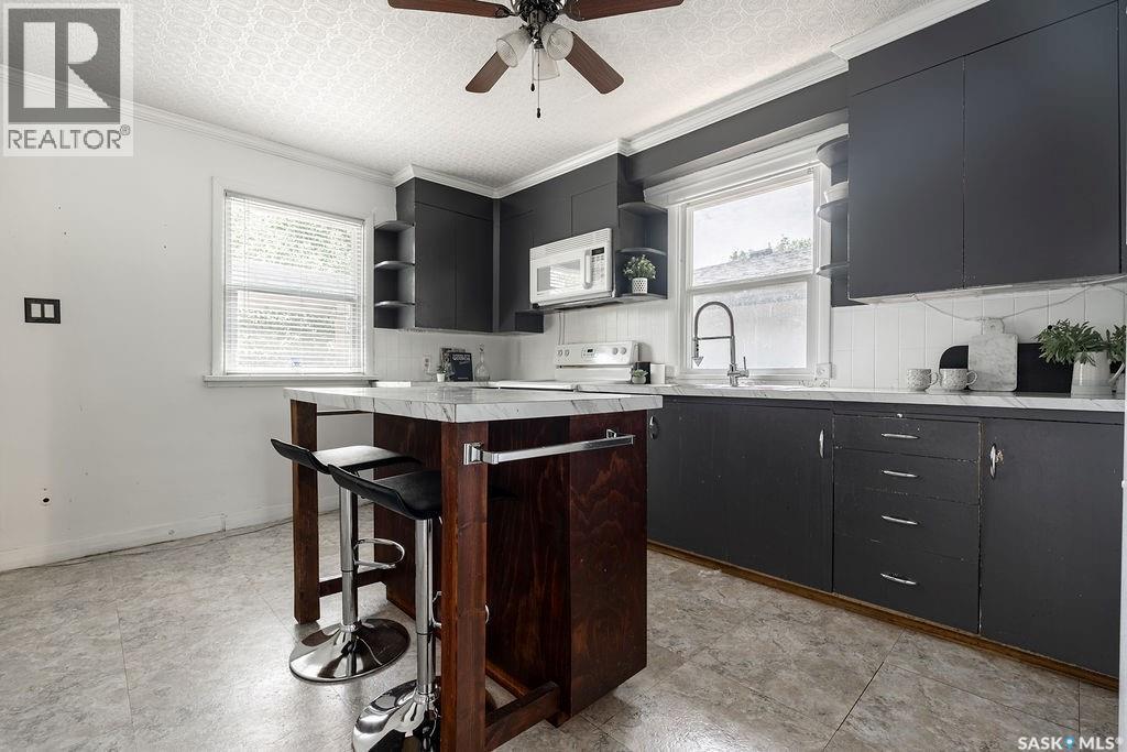1426 12Th Street E, Saskatoon, SK