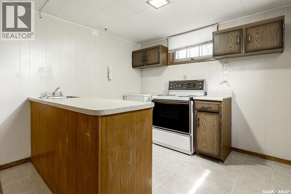 1426 12Th Street E, Saskatoon, SK