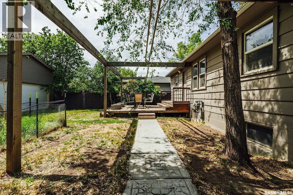 1426 12Th Street E, Saskatoon, SK