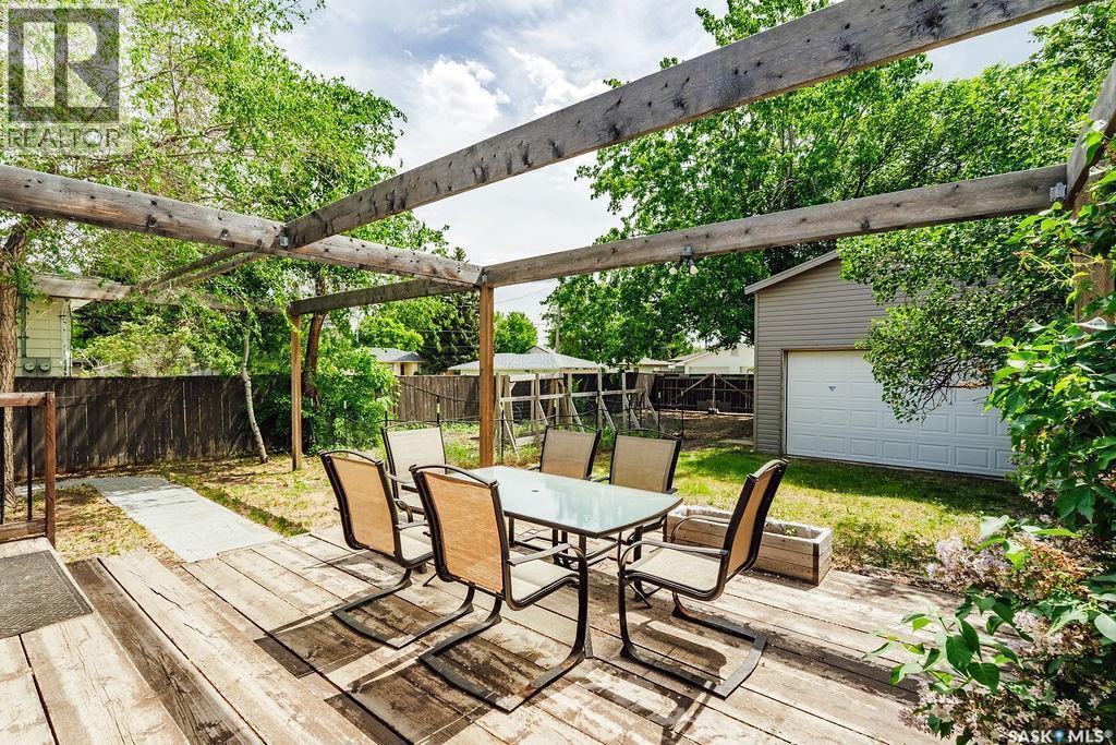 1426 12Th Street E, Saskatoon, SK