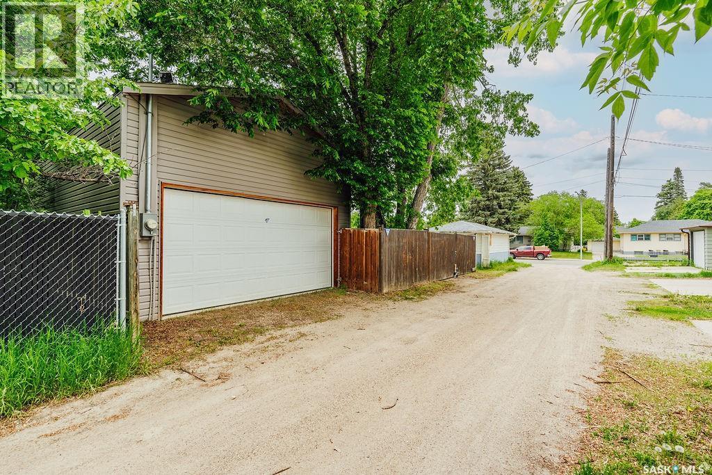 1426 12Th Street E, Saskatoon, SK