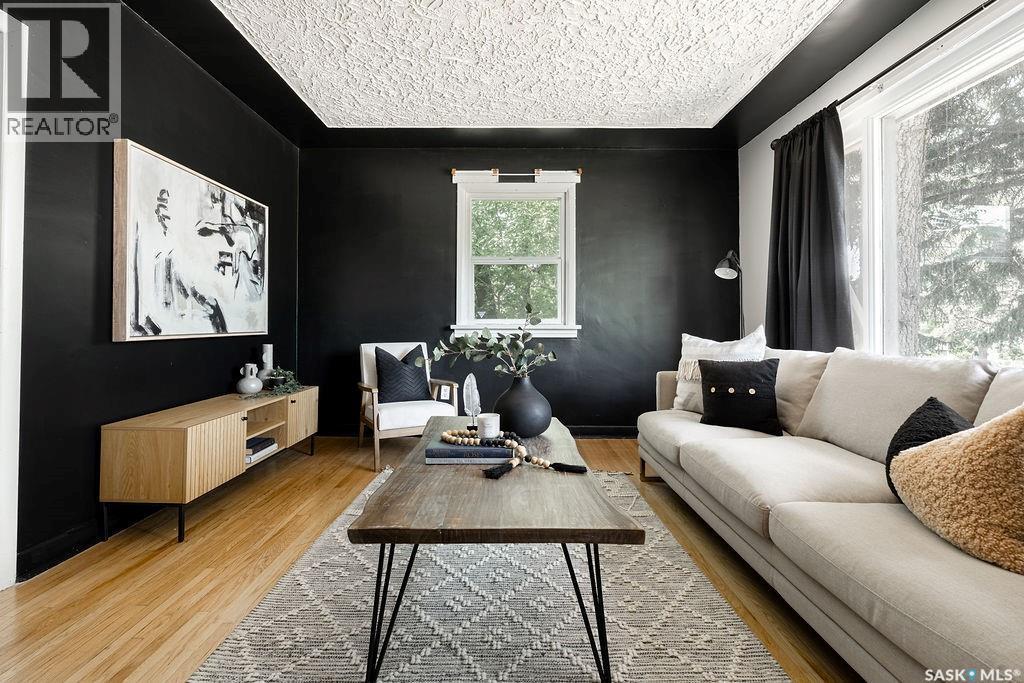 1426 12Th Street E, Saskatoon, SK