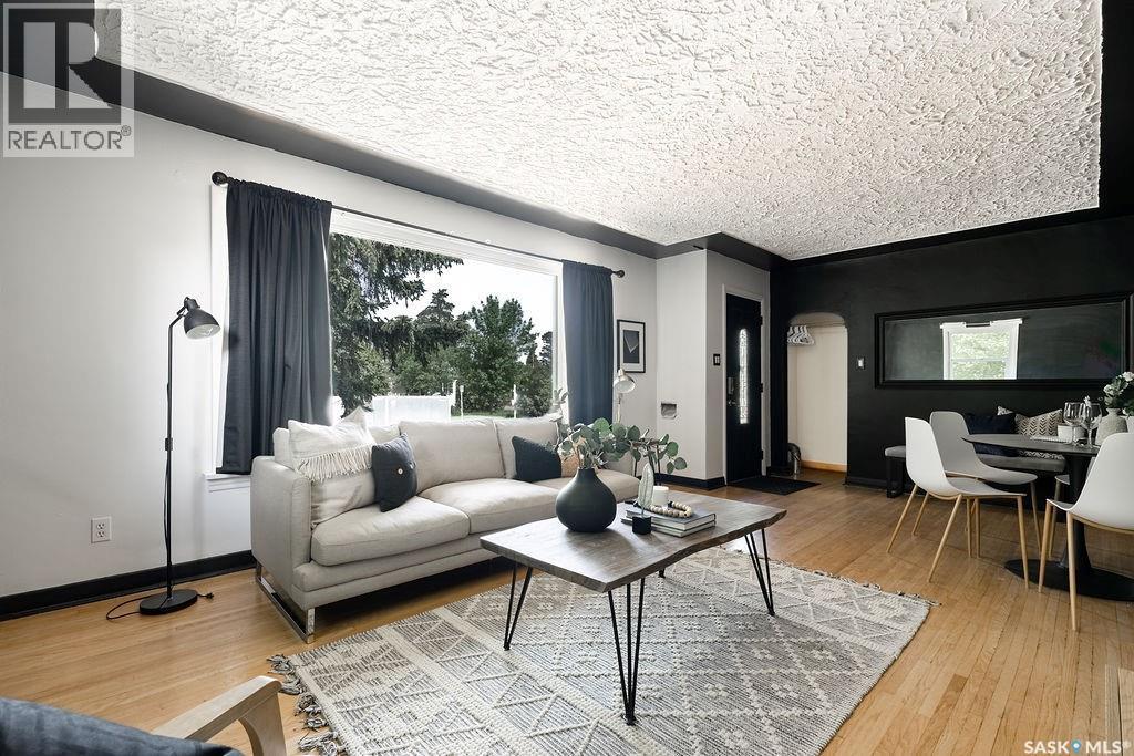 1426 12Th Street E, Saskatoon, SK