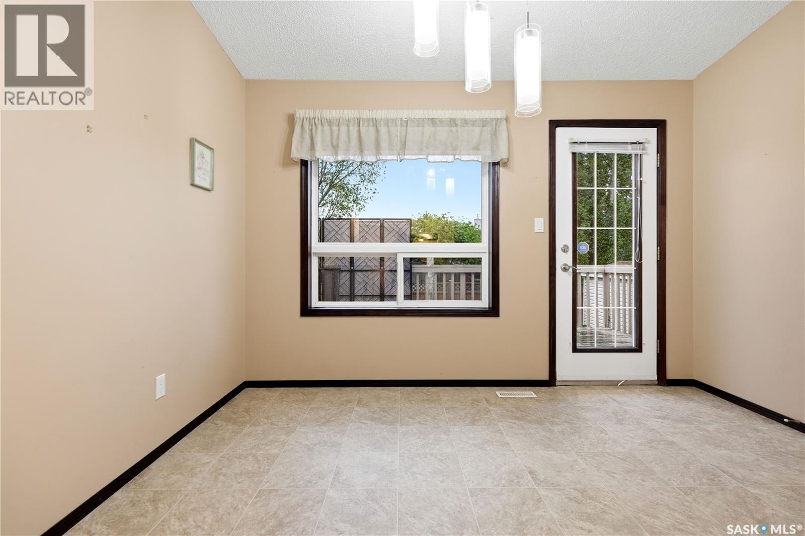 3676 Bishop Crescent E, Regina, SK