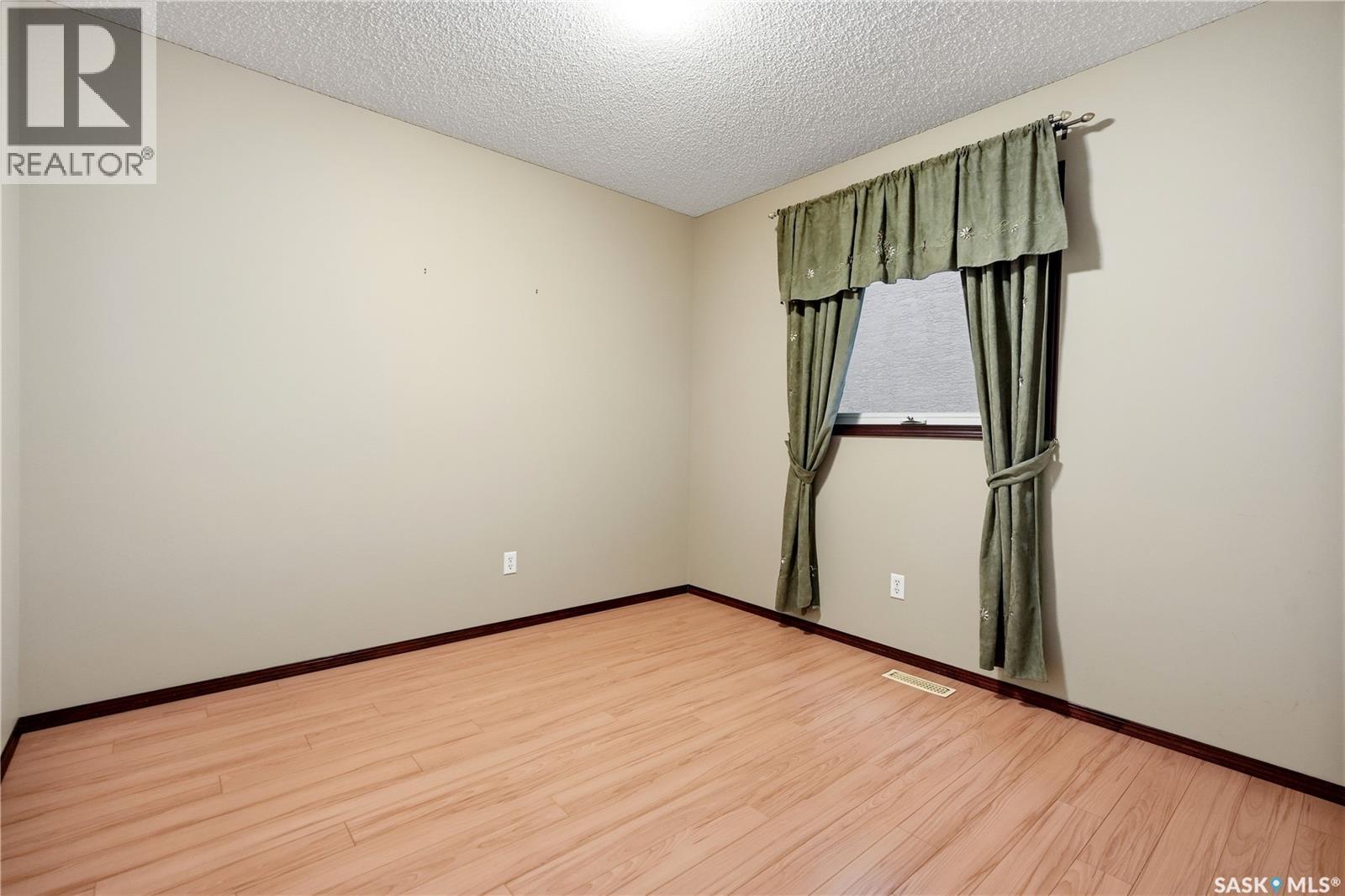 3676 Bishop Crescent E, Regina, SK