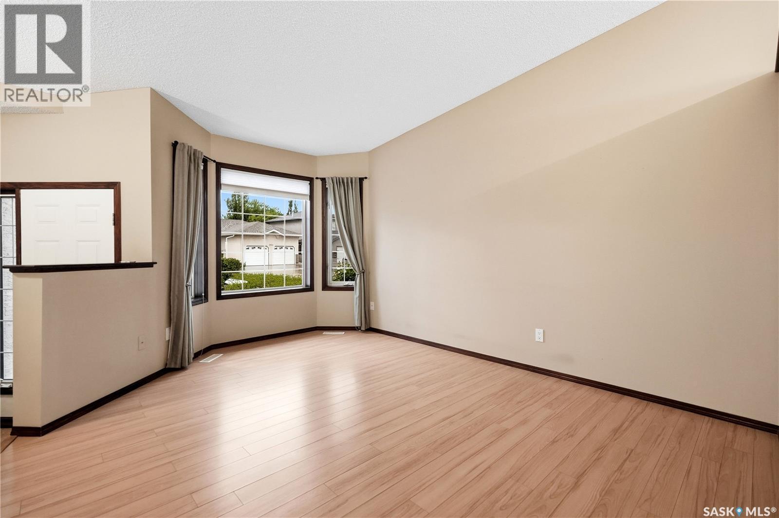 3676 Bishop Crescent E, Regina, SK