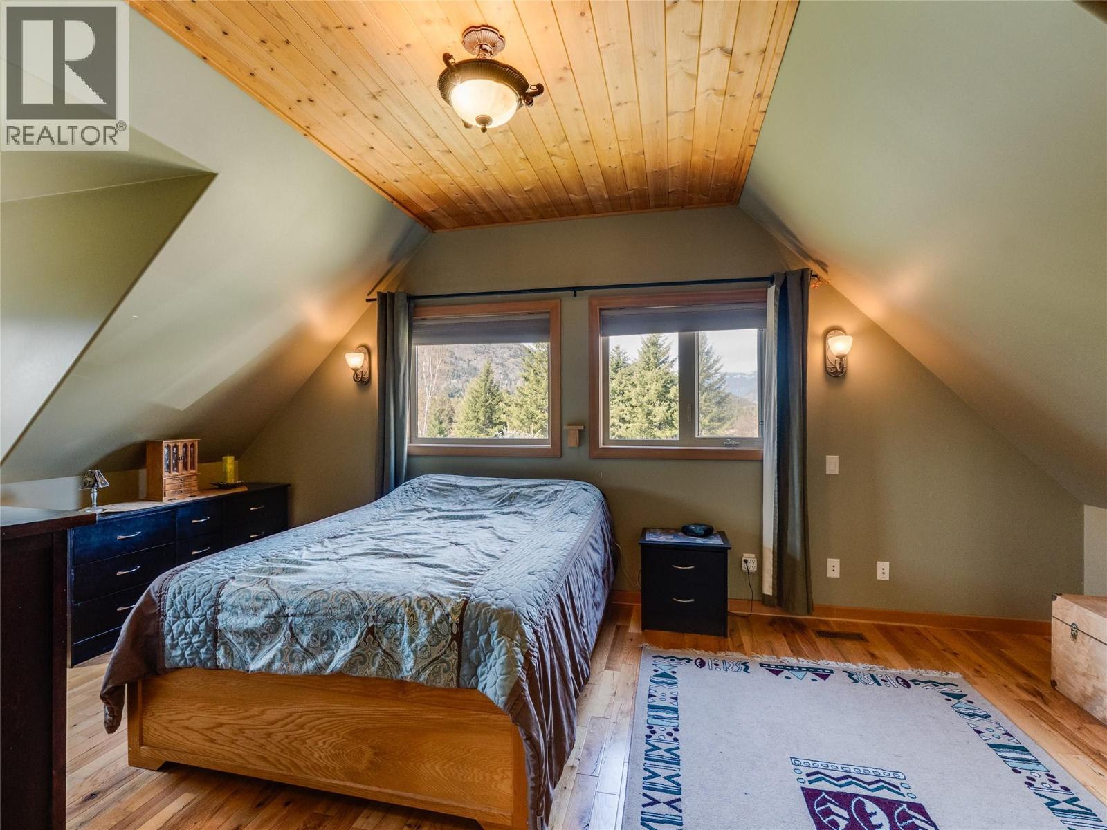 955 Cedar Brae Road, Glade, BC - Indoor Photo Showing Bedroom