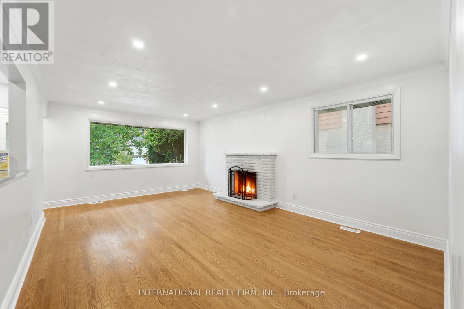 Family Room - 1213 Erindale Drive, Ottawa, ON
