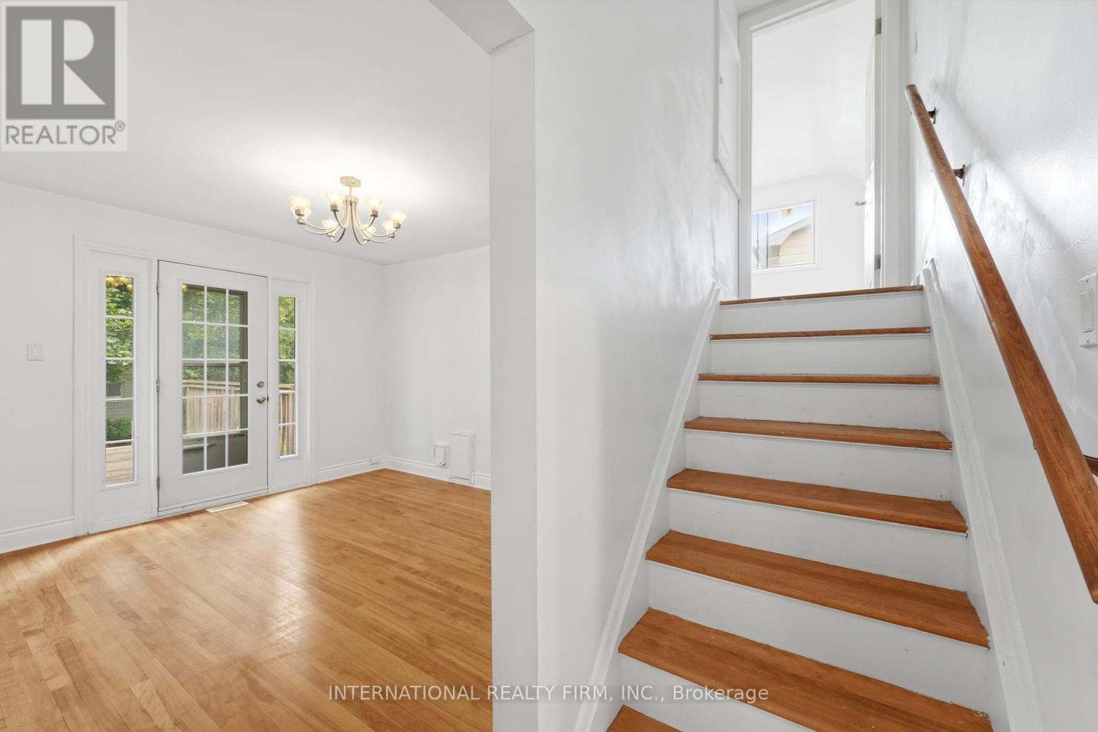 Stairs - 1213 Erindale Drive, Ottawa, ON