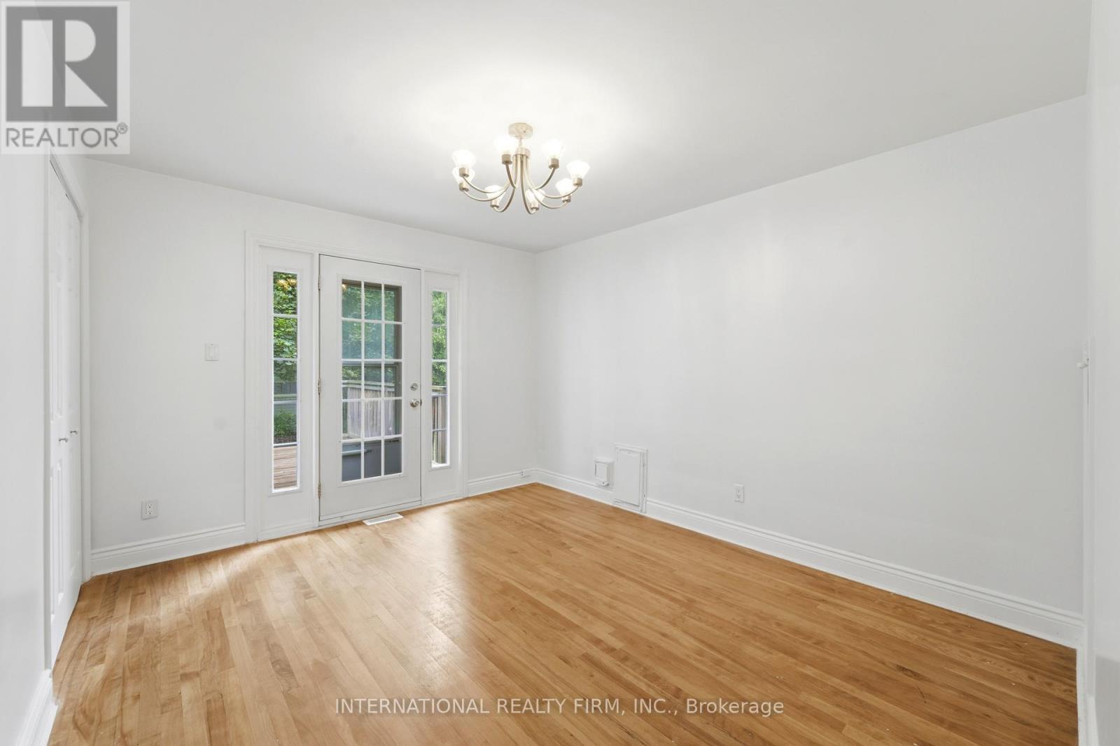 3rd Bedroom/Dining Room - 1213 Erindale Drive, Ottawa, ON