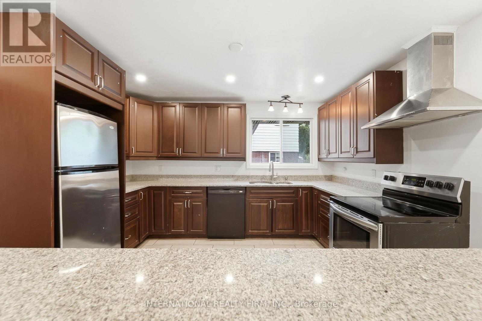 Kitchen - 1213 Erindale Drive, Ottawa, ON