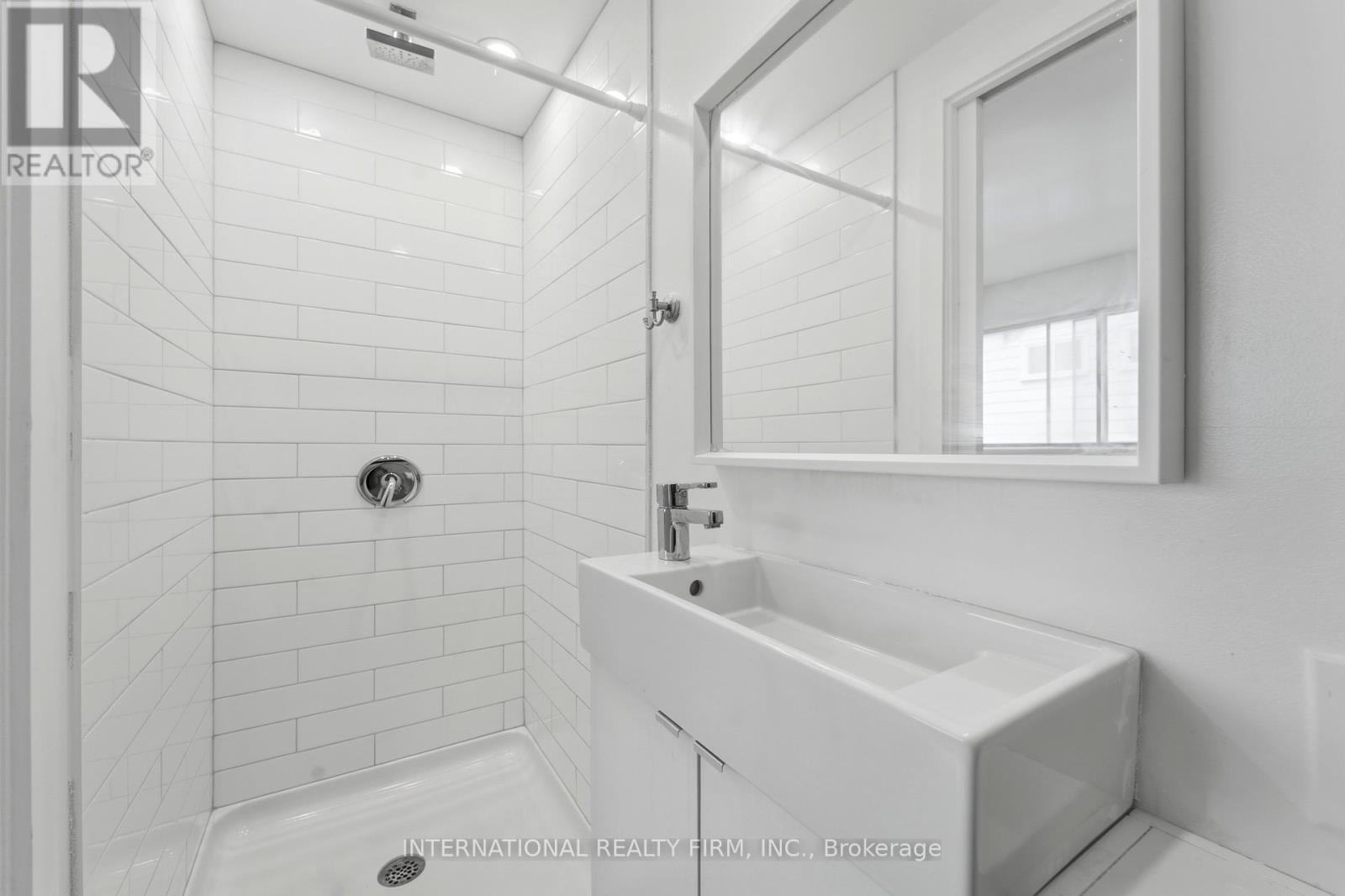 Bath - 1213 Erindale Drive, Ottawa, ON