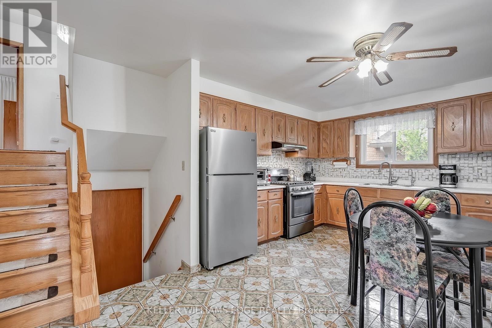 7 Oakland Drive, Hamilton, ON