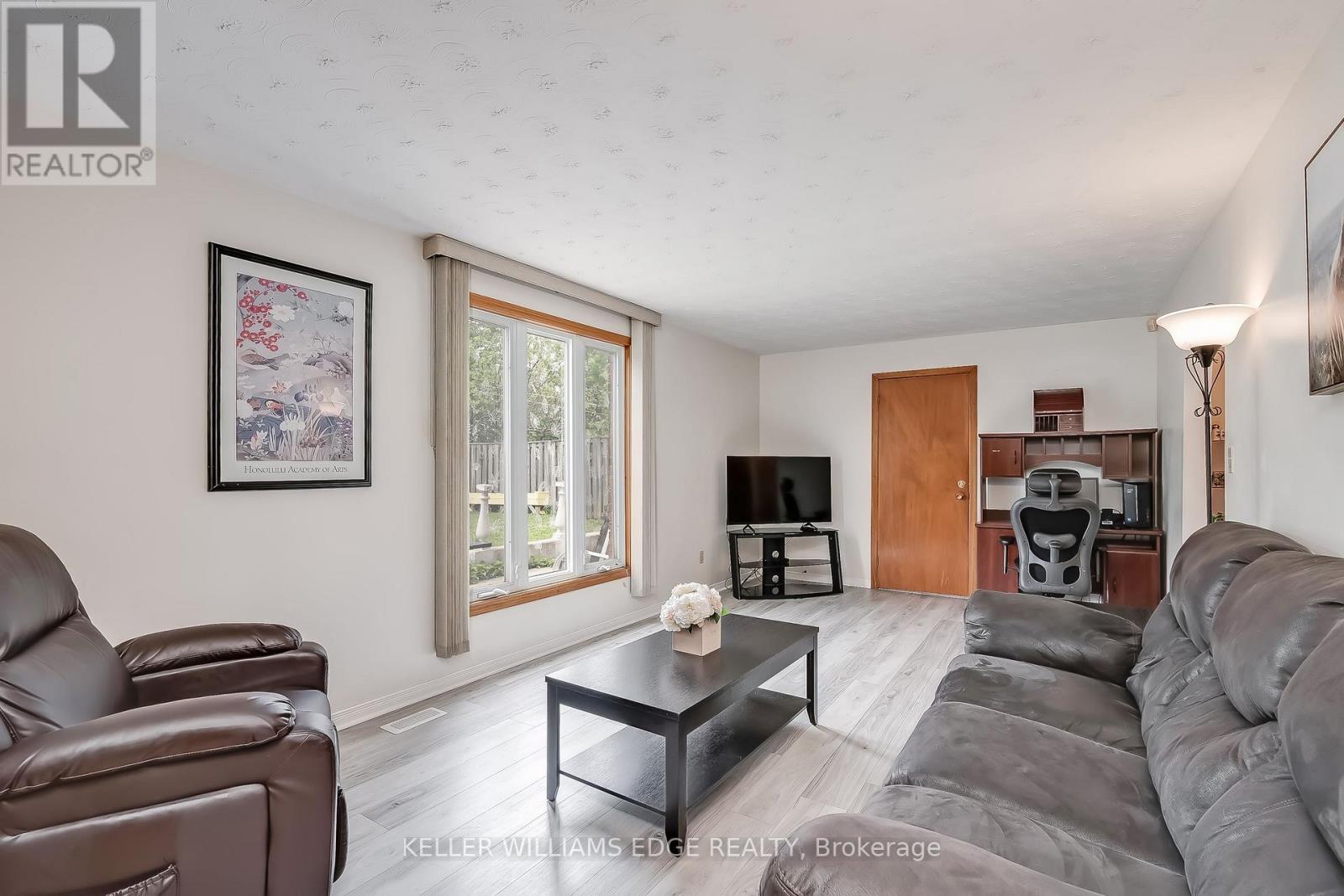 7 Oakland Drive, Hamilton, ON