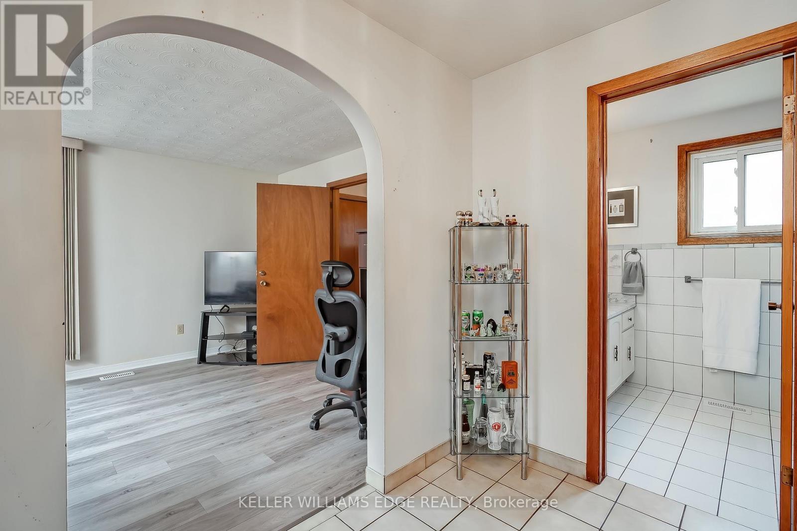 7 Oakland Drive, Hamilton, ON