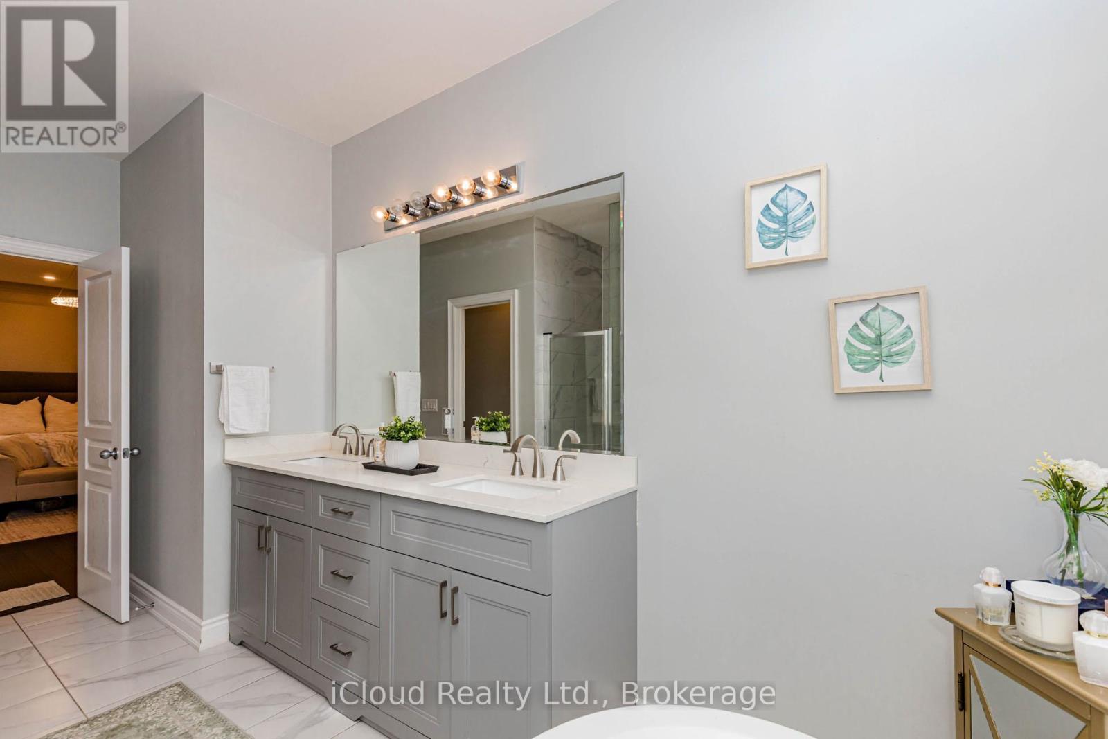 264 Etheridge Avenue, Milton, ON