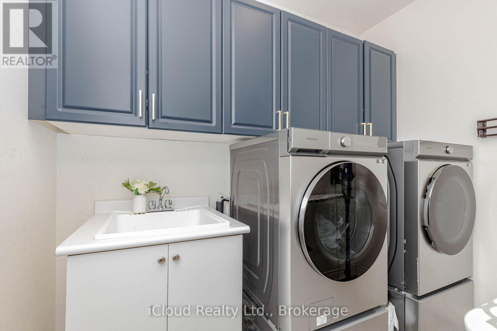 264 Etheridge Avenue, Milton, ON