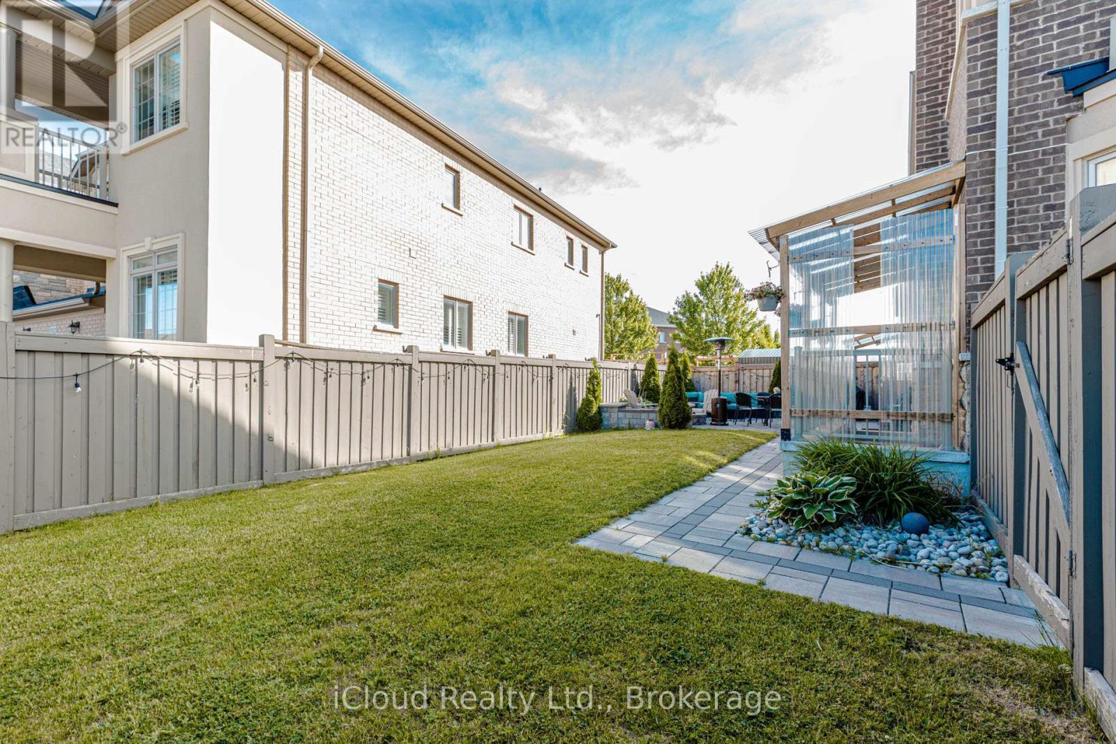 264 Etheridge Avenue, Milton, ON