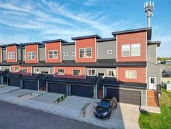 10 Woodridge Way Brandon, MB R7A 7X8
