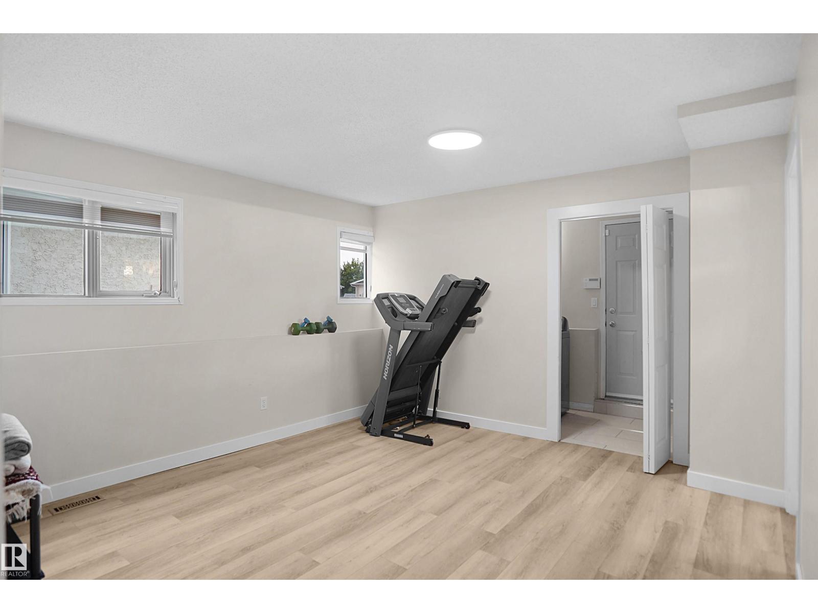 15536 70 St Nw, Edmonton, AB