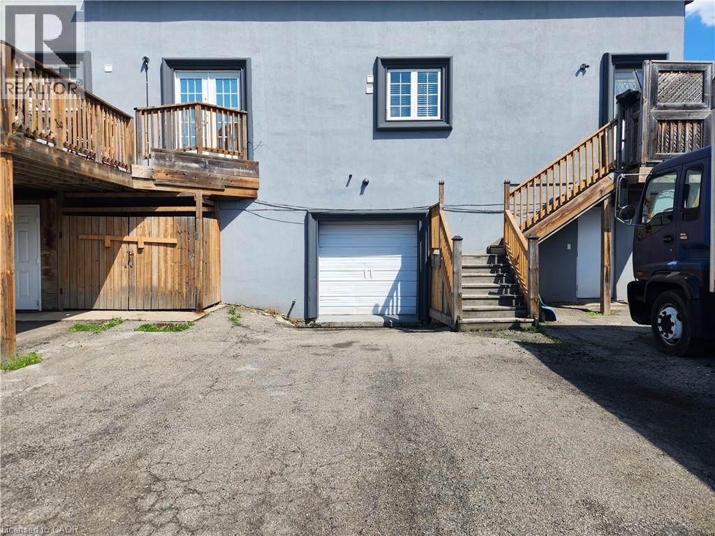 1068 Barton Street E, Hamilton, ON