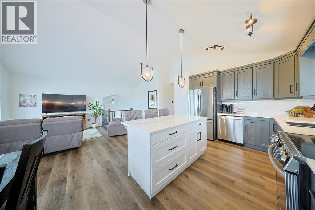 511 Mint Julep Drive, St Clair, ON