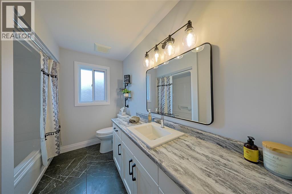 511 Mint Julep Drive, St Clair, ON