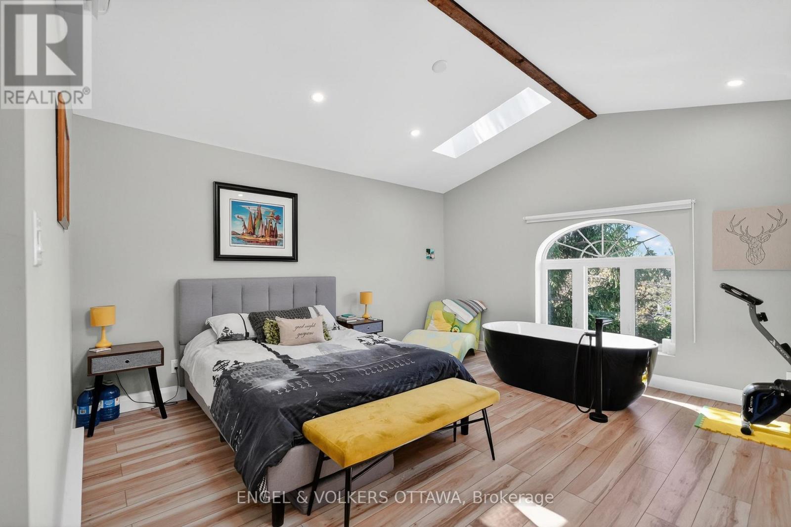 438 Byron Avenue, Ottawa, ON