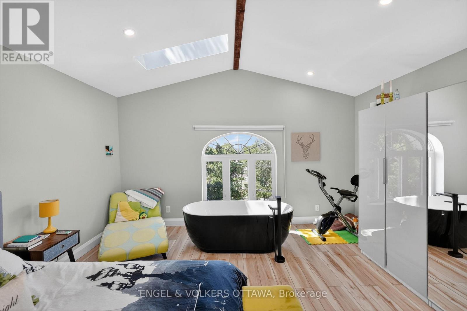 438 Byron Avenue, Ottawa, ON