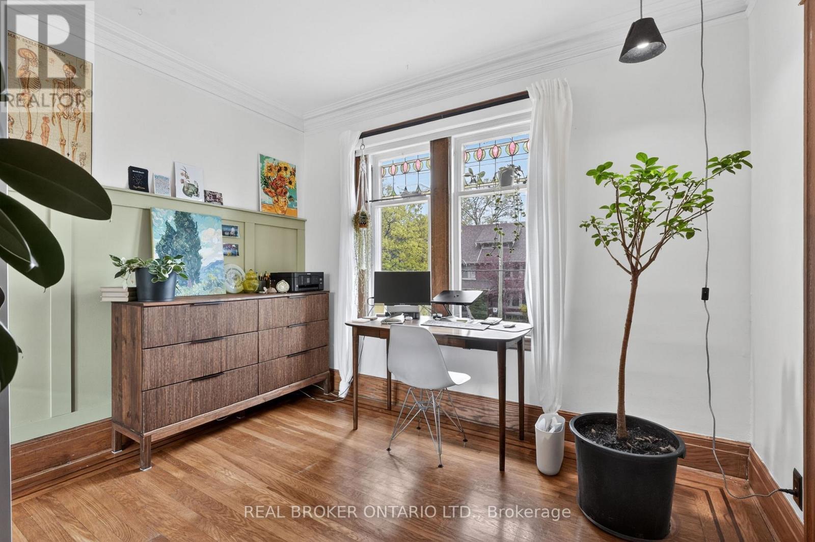 137 Sherman Avenue S, Hamilton, ON