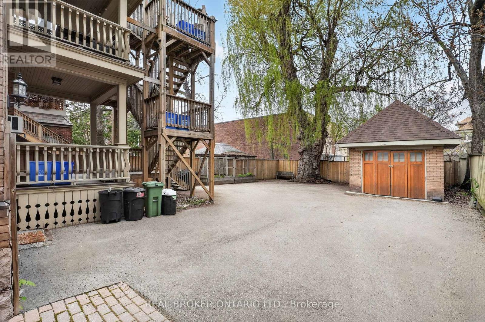 137 Sherman Avenue S, Hamilton, ON