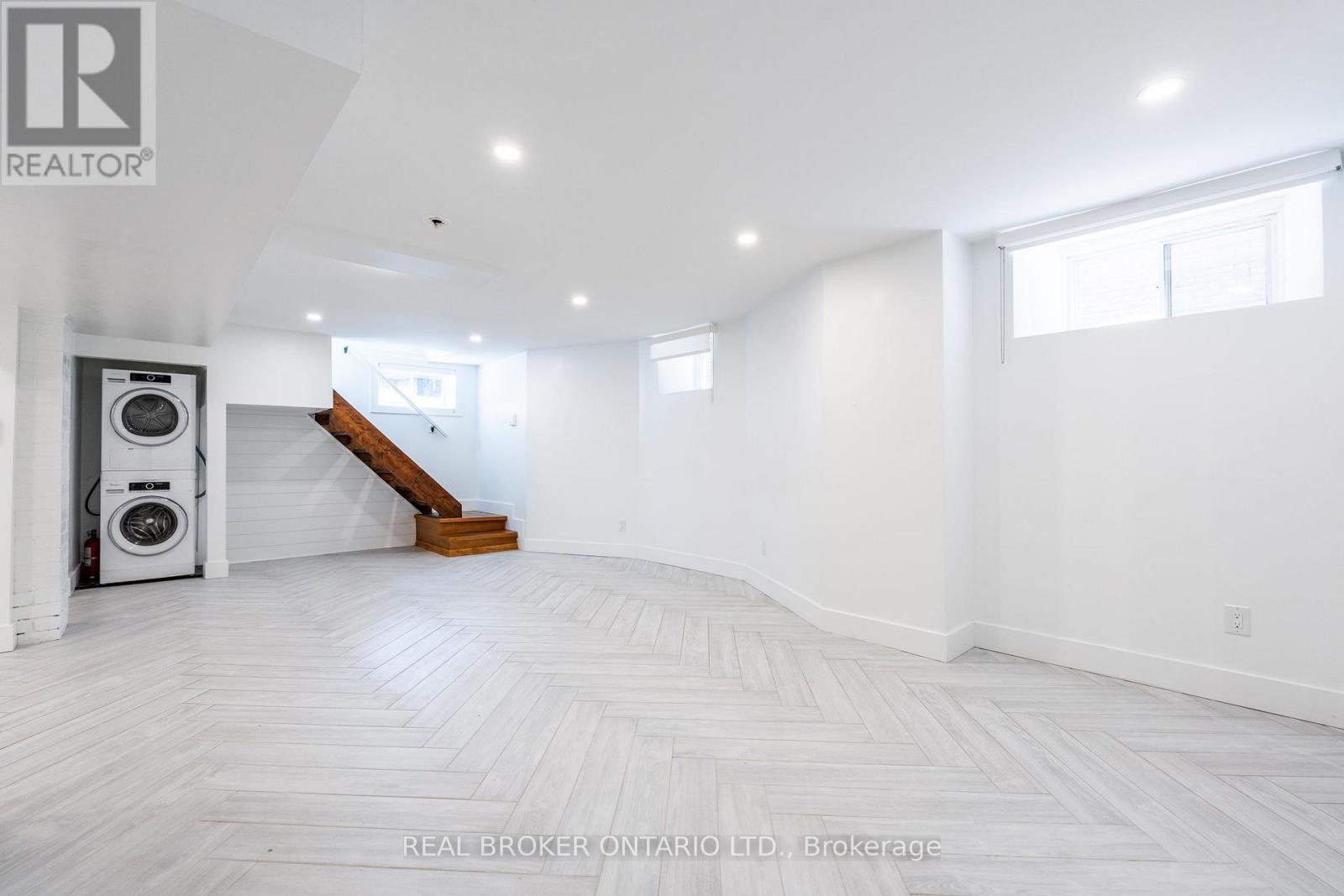 137 Sherman Avenue S, Hamilton, ON