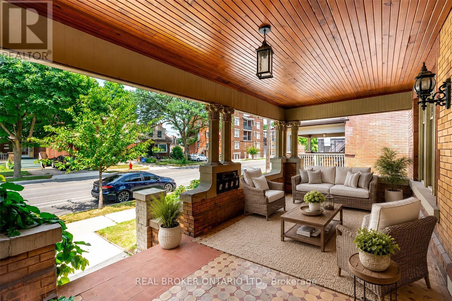 VS - 137 Sherman Avenue S, Hamilton, ON