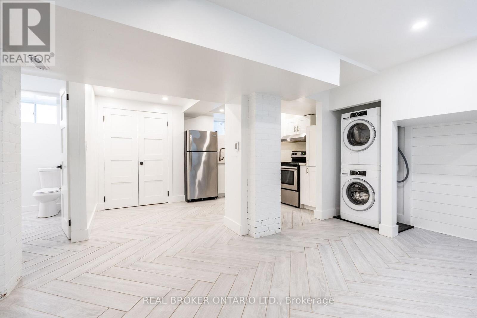 137 Sherman Avenue S, Hamilton, ON