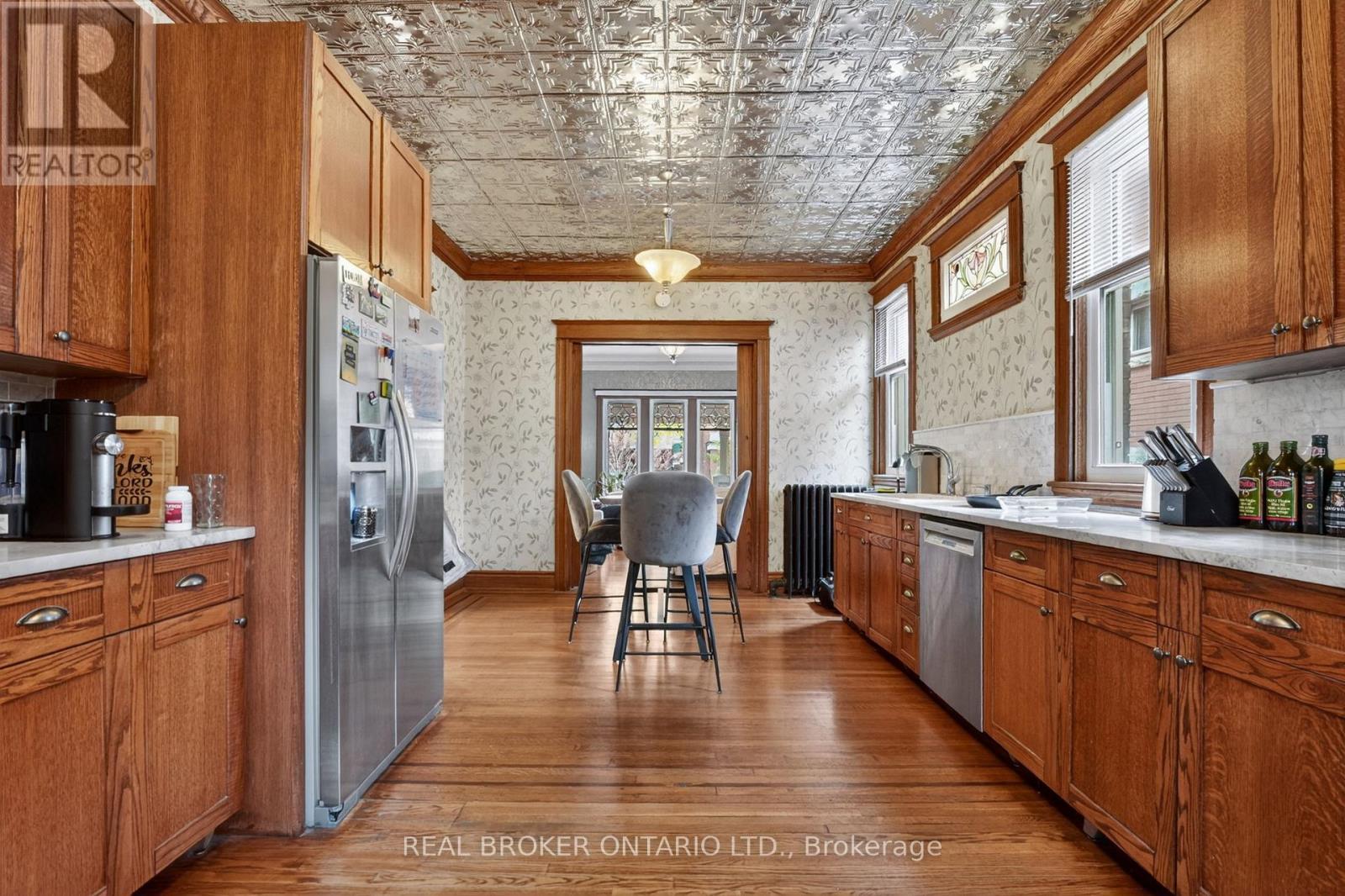 137 Sherman Avenue S, Hamilton, ON