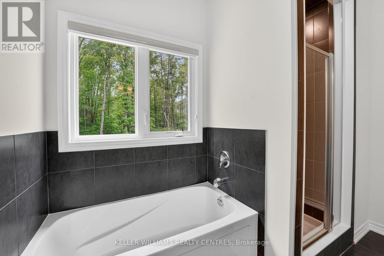 125 Mceachern Lane, Gravenhurst, ON