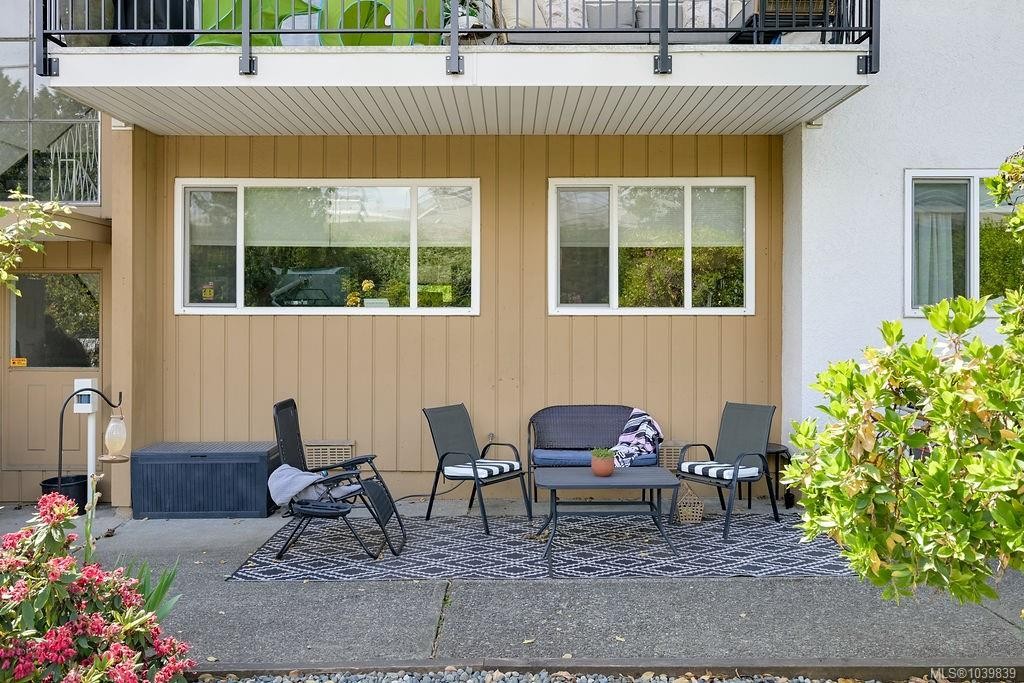 426 Burnside Rd West, Saanich, BC