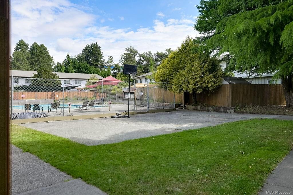 426 Burnside Rd West, Saanich, BC