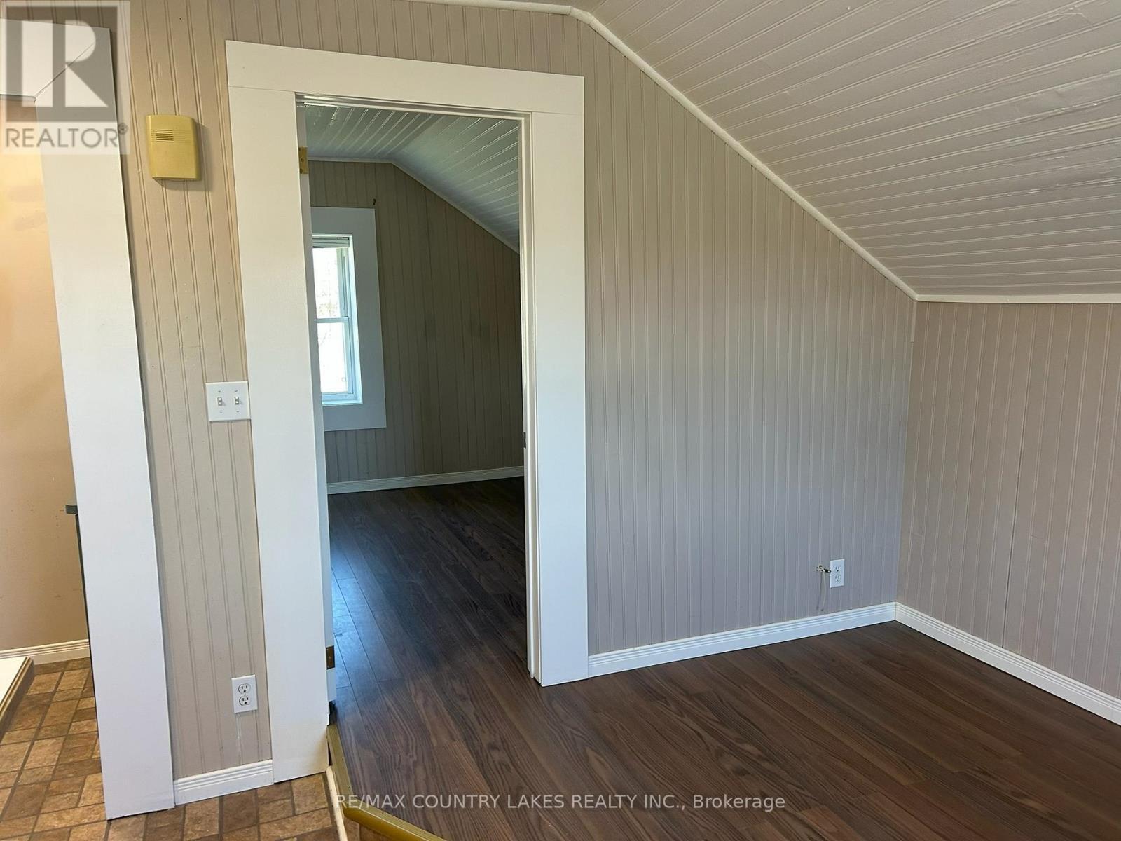 One Bedroom Apt Upper Main Building Pre-Tenant - 3232 Simcoe Road, Ramara, ON