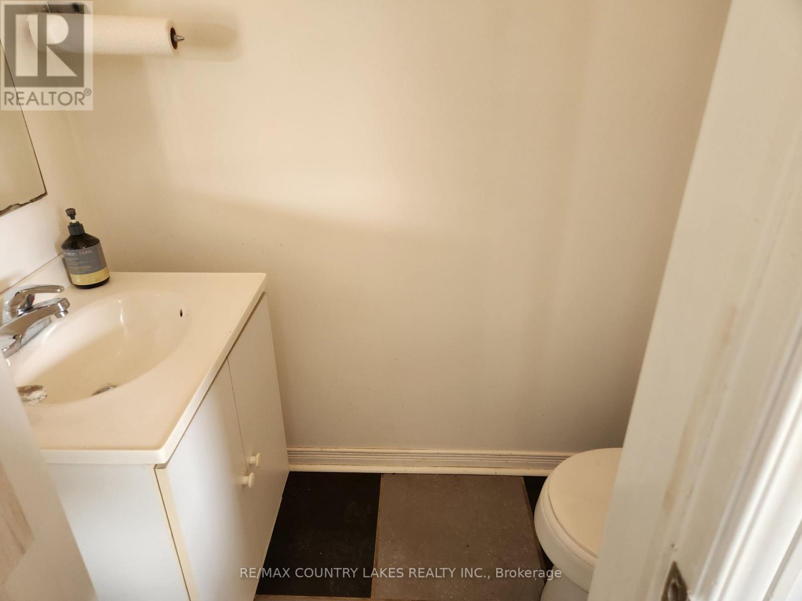 Commercial Garage 2pc Bathroom - 3232 Simcoe Road, Ramara, ON