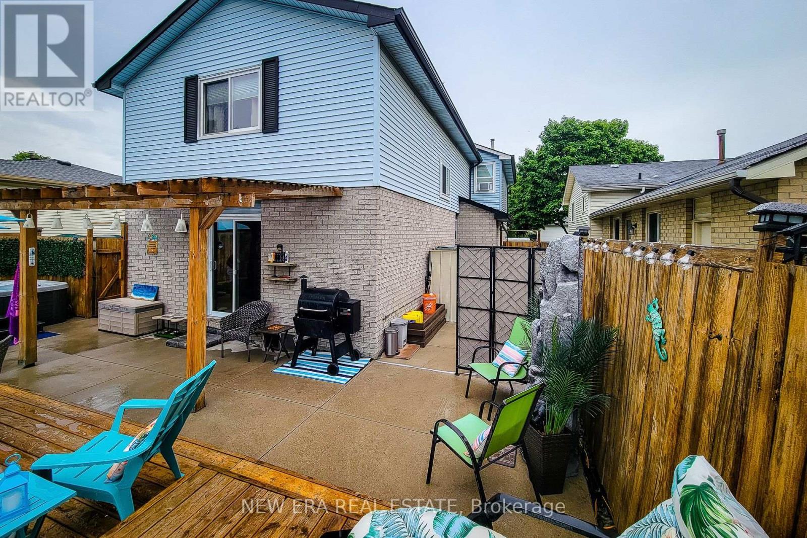 8 Dalton Gate, Hamilton, ON