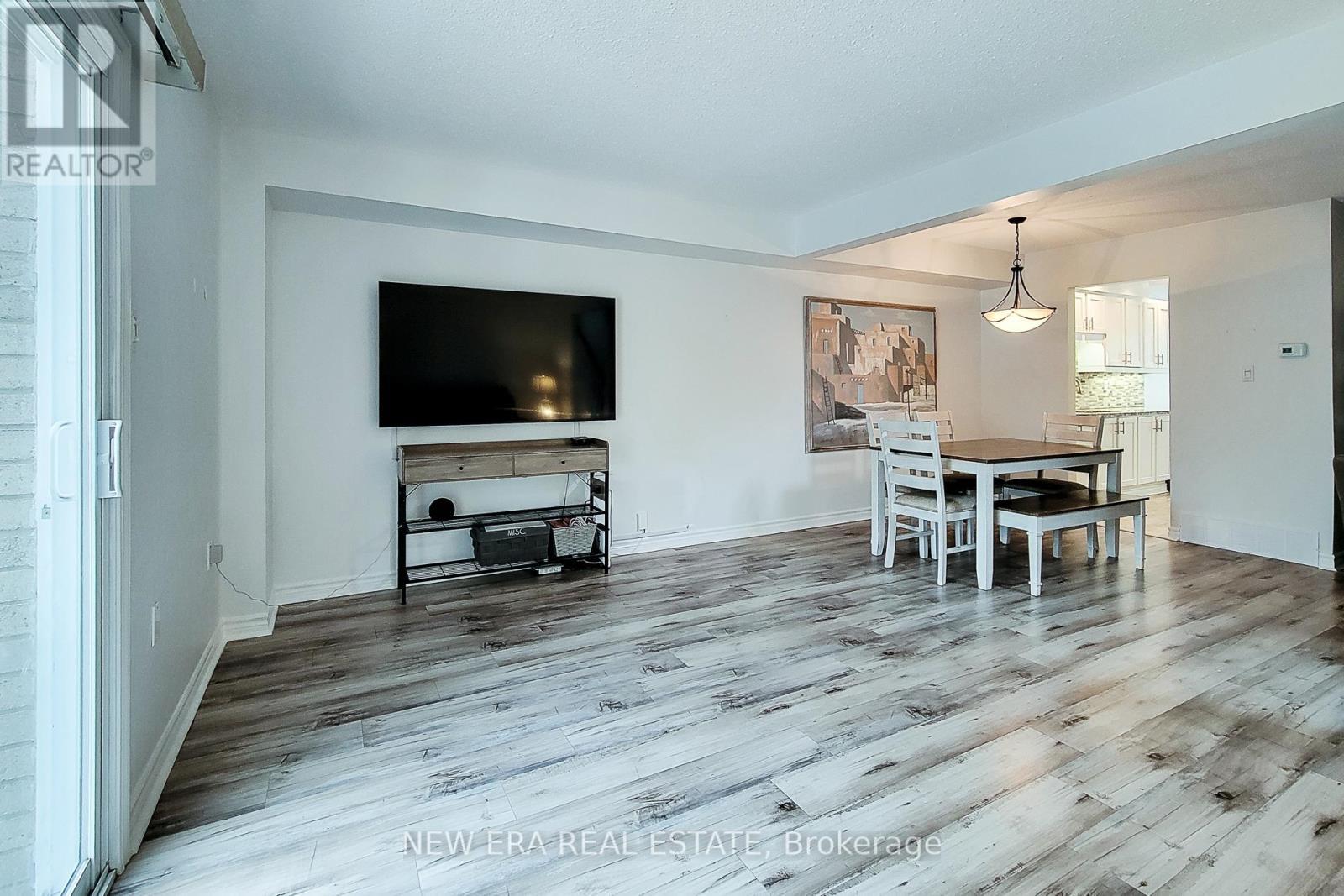 8 Dalton Gate, Hamilton, ON
