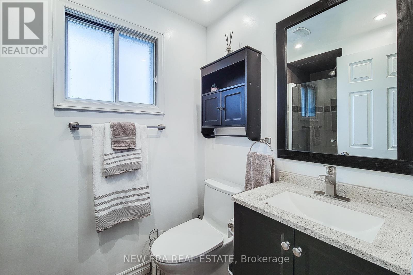 8 Dalton Gate, Hamilton, ON