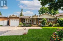 98 APPLEWOOD CRESCENT Whitby (Blue Grass Meadows), ON L1N 2E7