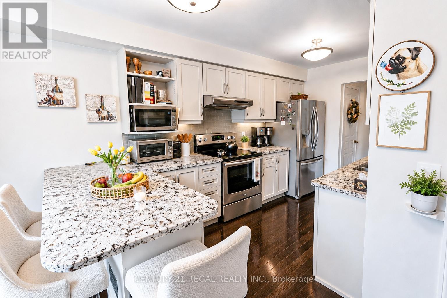 46 Blacksmith Lane, Whitby, ON - Indoor Photo Showing Kitchen With Double Sink With Upgraded Kitchen