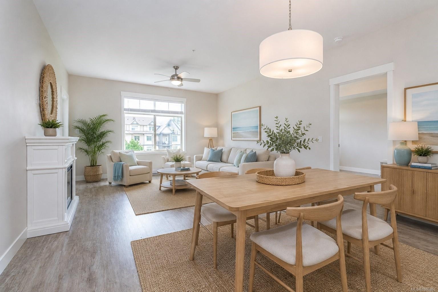 302-1900 Tulsa Rd, Nanaimo, BC - Indoor Photo Showing Dining Room