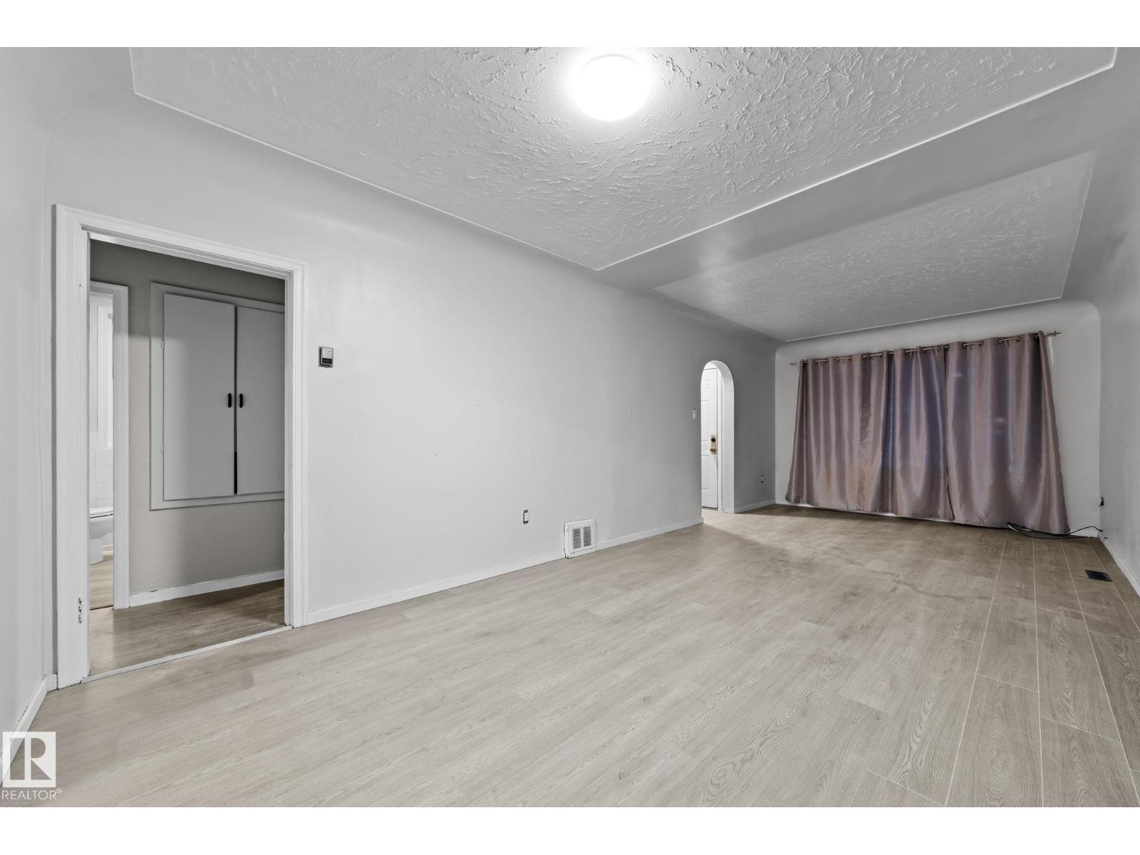 11414 85 St Nw, Edmonton, AB